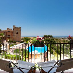 Sicilie-West-Sicilie-Baglio-Oneto-Hotel-kamer-uitzicht-terras