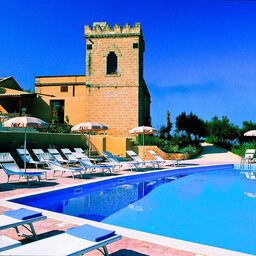 Sicilie-West-Sicilie-Baglio-Oneto-Hotel-zwembad