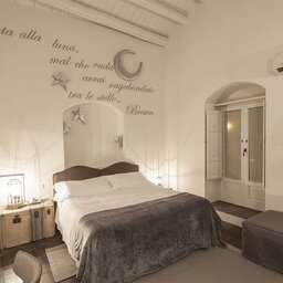 Sicilie-Zuidoost-Ragusa-Locanda-Don-Serafino-junior-suite