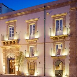 Sicilie-Zuidoost-Sicilie-Algila-Origia-Charme-Hotel-hotelgebouw-2