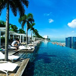 Singapore-Marina-Bay-Sands-Infinity-Pool-2