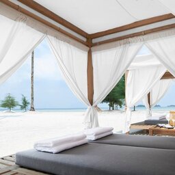 Singapore-The-Sanchaya-cabana-op-het-strand