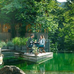 Slovenie-Alpine-Lake-Bled-Garden Village Bled-kopppel-terras