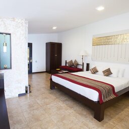 Sri-Lanka-Kandy-Hotel-Theva-Residency-kamer