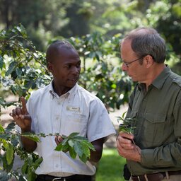 Tanzania-Arusha-Coffee-lodge-plantage-gids