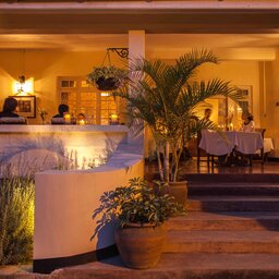 Tanzania-Arusha-legendary-lodge-restaurant