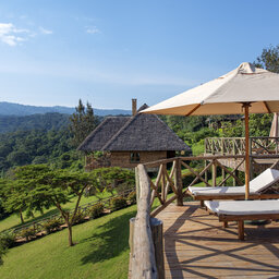 Tanzania-Ngorongoro-Neptune-Luxury-Lodge-sfeerbeeld-ligbedden