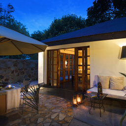 Tanzania-ngorongoro-The-Plantation-Lodge-terras