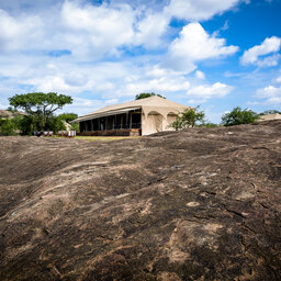 Tanzania-Sanctuary-Kichakani-Serengeti-Camp-tent