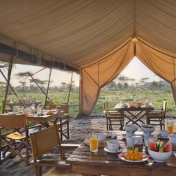 Tanzania-Serengeti NP-Beyond-Serengeti-Under-Canvas-ontbijt