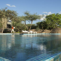 Tanzania-Serengeti NP-Four-Seasons-Safari-Lodge-infinity-zwembad