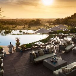 Tanzania-Serengeti NP-Four-Seasons-Safari-Lodge-Maji-Bar