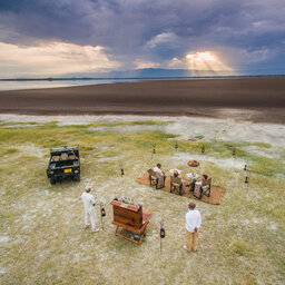 Tanzania-Tarangire-NP-Little-Chem-Chem-Sundowners-on-the-edge-of-Lake-Burunge-3