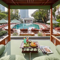 Thailand-Bangkok-Hotel-Mandarin-Oriental-Bangkok-cabana-zwembad