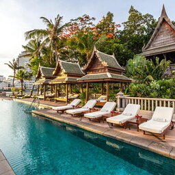 Thailand-Bangkok-Hotel-The-Peninsula-zwembad-2