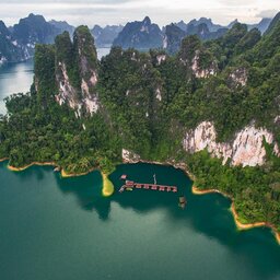 Thailand-Khao-Sok-Hotel-Panvaree-The-Greenery-luchtfoto