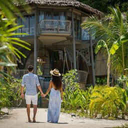 Thailand-Koh-Yao-Noi-Hotel-Treehouse-Villas-Yao-Noi-treehouse-couple3