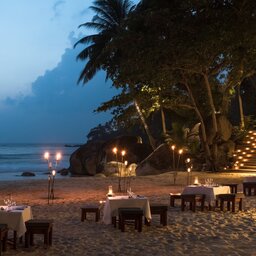 Thailand-Phuket-Hotel-Amanpuri-beach-dinner
