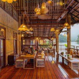 Thailand-River-Kwai-Hotel-The-Float-House-receptie1