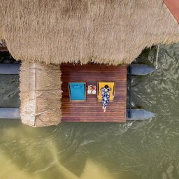 Thailand-River-Kwai-Hotel-The-Float-House-terras-luchtfoto