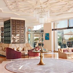 VAE-Ras Al Khaimah-Waldorf Astoria-restaurant lounge