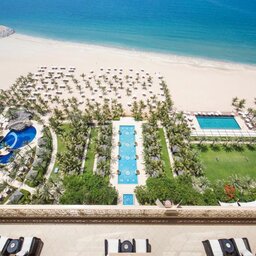 VAE-Ras Al Khaimah-Waldorf Astoria-zwembaden vanuit de lucht