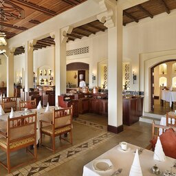 VAE-woestijn-Al Maha Desert Resort-Al Diwaan Restaurant