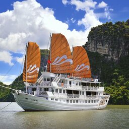 Vietnam-Halong-Paradise-Peak-Cruises-cruiseschip