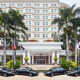 Vietnam-Ho-Chi-Ming-Park-Hyatt-Saigon-Hotelgebouw-autos