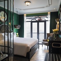 Vietnam-Sapa-La-Coupole-Hotel-deluxe-king-room