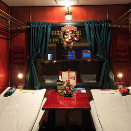 Vietnam-Sapa-Victoria-Express-Train-3