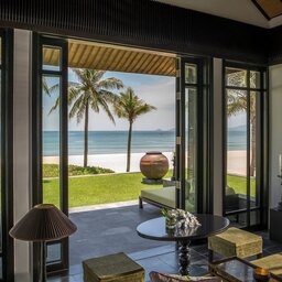 Vietnam-Stranden-Midden-Vietnam-Four-Seasons-Nam-Hai-Beachfront-villa-ocean-view