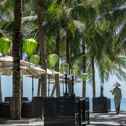 Vietnam-Stranden-Midden-Vietnam-Four-Seasons-Nam-Hai-Breezy-Beachside-Dining-at-la-Sen