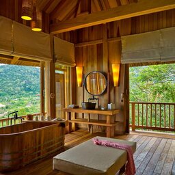 Vietnam-Stranden-Zuid-Vietnam-Six-Senses-Ninh-Van-Hilltop-Reserve-badkamer