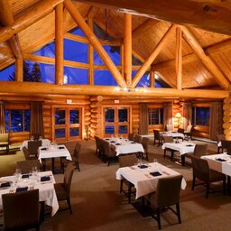 West-Canada-Gold-Bridge-Tyax-Wilderness-Resort-restaurant