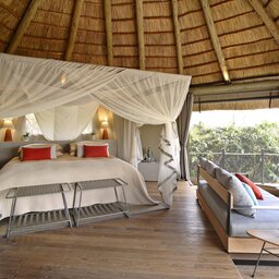 Zambia-South-Luangwa-Lion-Camp-tent3