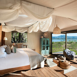 Zimbabwe-Mana Pools National Park-Nyamatusi-bed-tent