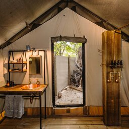 Zimbabwe-Zambezi-National-Park-Tsowa-Island-Lodge-tent2