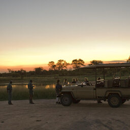 Zuid-Afrika-Kruger-Rhino-Post-Safari-Lodge-gamedrive-sundowner