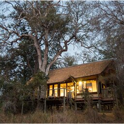 Zuid-Afrika-Kruger-Rhino-Post-Safari-Lodge-suite-buitenaanzicht