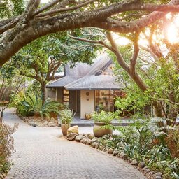 Zuid-Afrika-Wild-Coast-Prana-Lodge-tuin