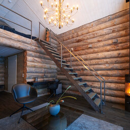 Zweden-Lapland-Arctic-Retreat-zomer-cabin-interieur 2