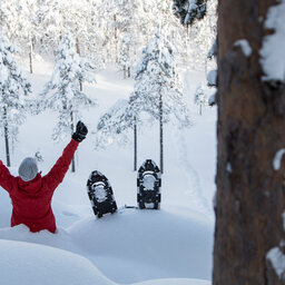 Zweden-Lapland-Gunnarsbyn-Arctic-Retreat-sneeuwschoenen