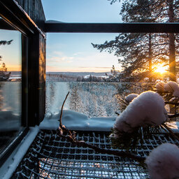 Zweden-Lapland-Harads-treehotel-johan-jansson-7throom-buitenruimte