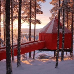 Zweden-Lapland-Harads-treehotel-johan-jansson-blue-cone