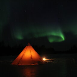 Zweden-Lapland-Harads-treehotel-johan-jansson-ice-dining 2JPG