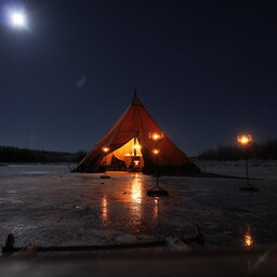 Zweden-Lapland-Harads-treehotel-johan-jansson-ice-dining 6JPG