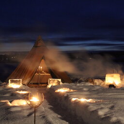 Zweden-Lapland-Harads-treehotel-johan-jansson-ice-dining 7JPG