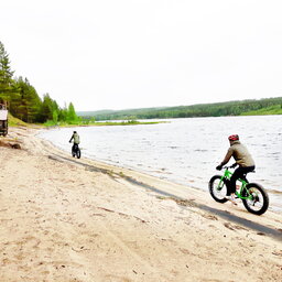 Zweden-Lapland-Harads-Treehotel-Taigaadventures-fatbike