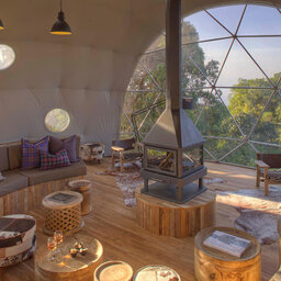 Tanzania-Ngorongo-The-Highlands-dome-lounge-uitzicht